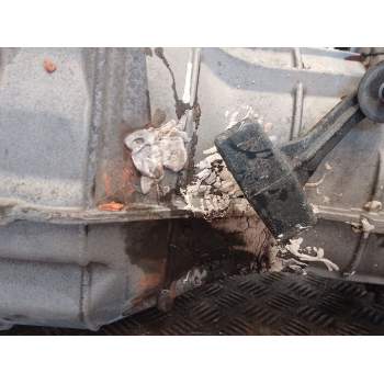 Recambio de caja cambios para renault maxity 2.5 diesel referencia OEM IAM 321319X507A  