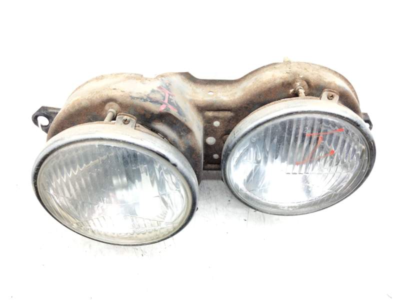 Recambio de faro izquierdo para bmw serie 5 (e28) 520i referencia OEM IAM   