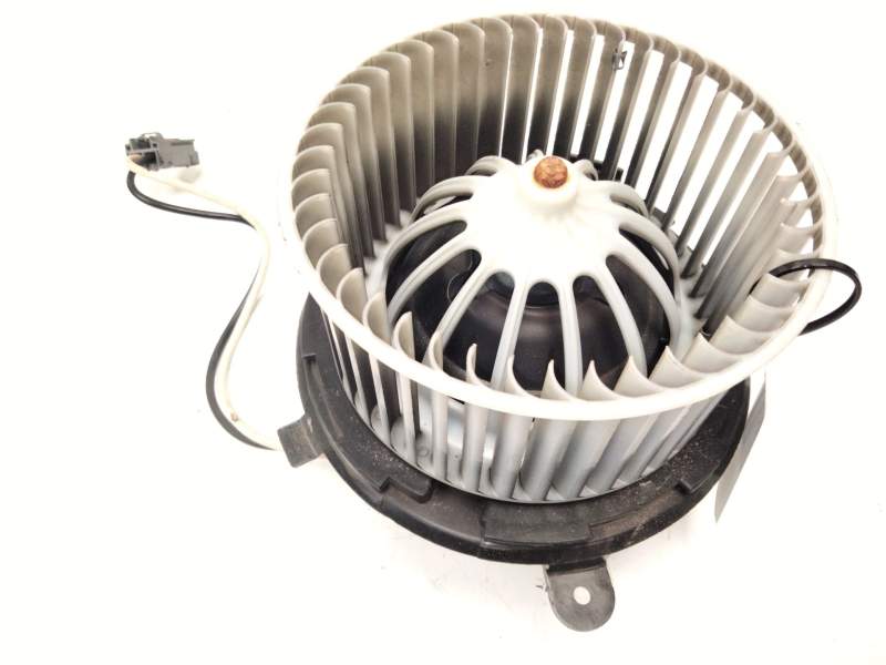 Recambio de motor calefaccion para opel astra j (p10) 2.0 cdti (68) referencia OEM IAM U7253002  