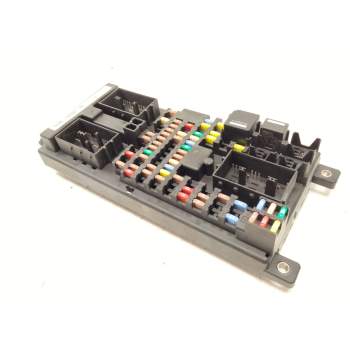 Recambio de caja reles para land rover range rover evoque (l538) 2.0 d referencia OEM IAM GJ3214F041  