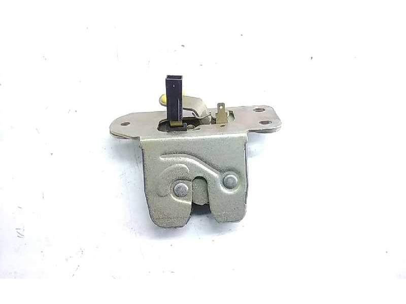 Recambio de cerradura maletero / porton para volvo s40 berlina 1.8i referencia OEM IAM 30802821  