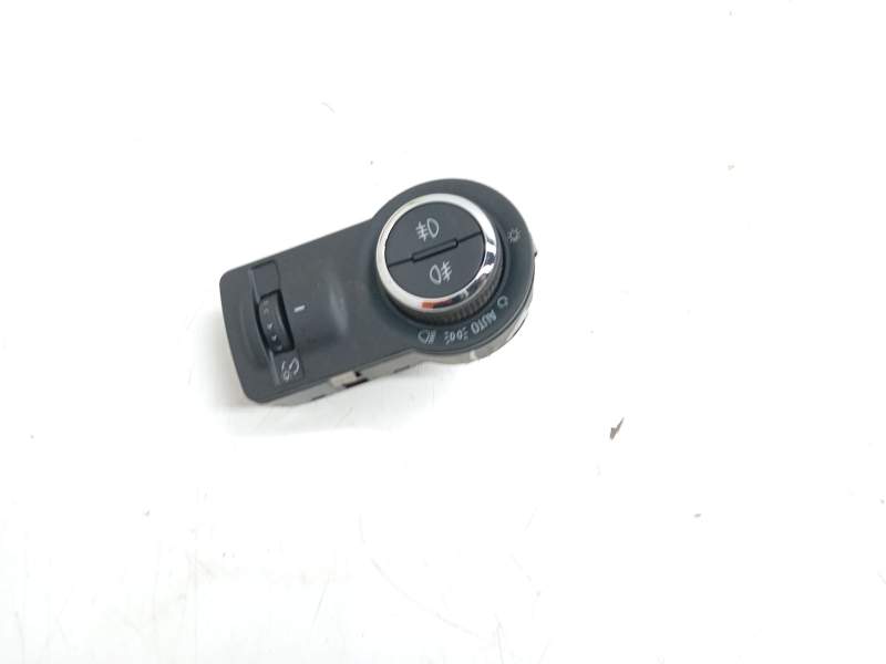 Recambio de mando luces para opel astra j (p10) 2.0 cdti (68) referencia OEM IAM 13268707  