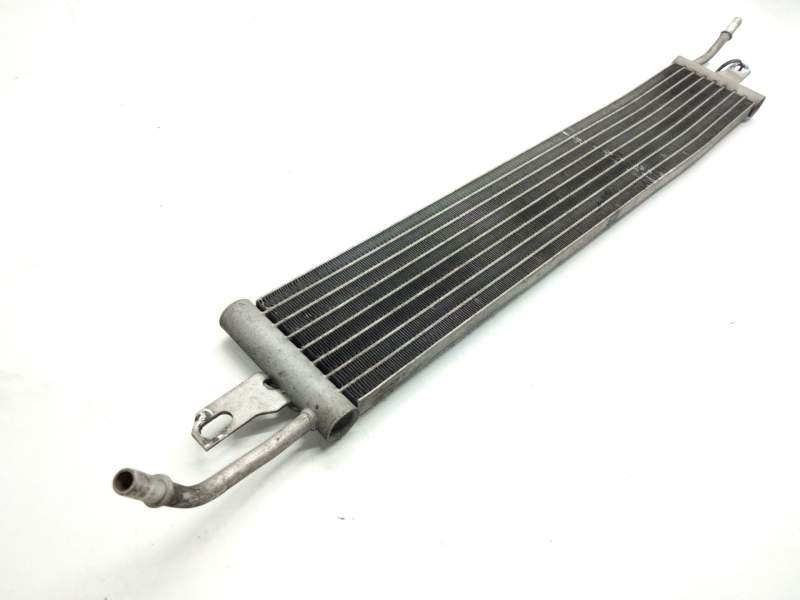 Recambio de radiador aceite para land rover discovery 5 referencia OEM IAM 7H329N103AC  