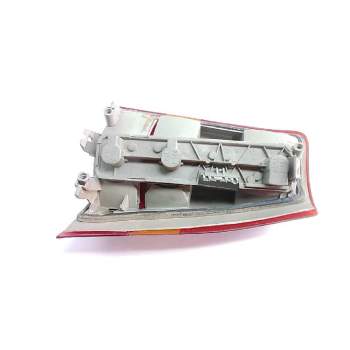 Recambio de piloto trasero izquierdo para opel kadett e gls berlina referencia OEM IAM 395463  