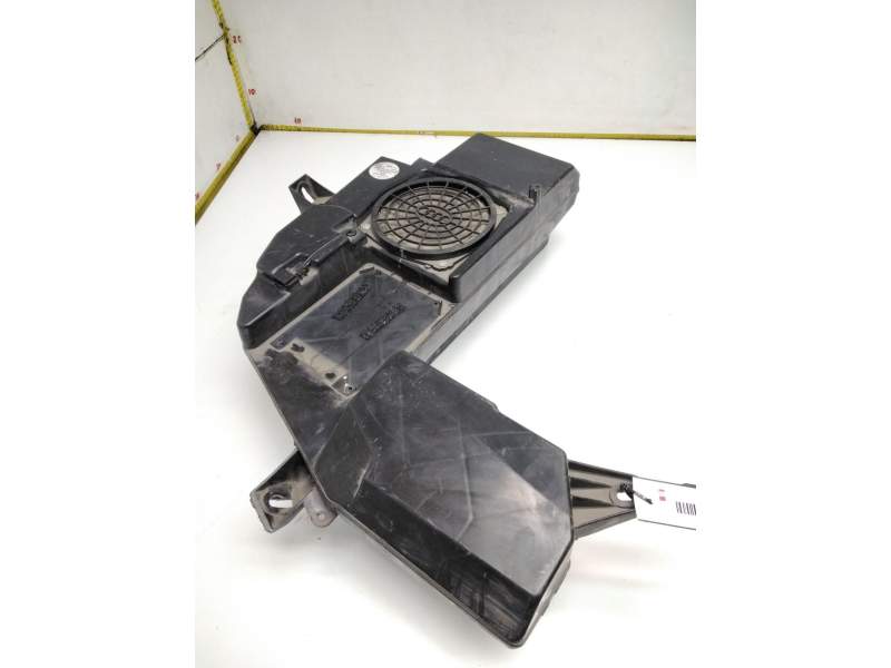 Recambio de altavoz para audi a4 b7 (8ec) 2.0 tdi referencia OEM IAM 8E9035382D01S  