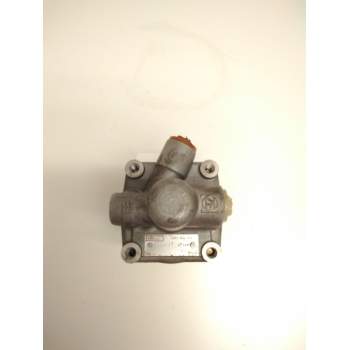 Recambio de bomba servodireccion para nissan trade caja/chasis 2.8 d referencia OEM IAM 7681955174 6899207 ZF