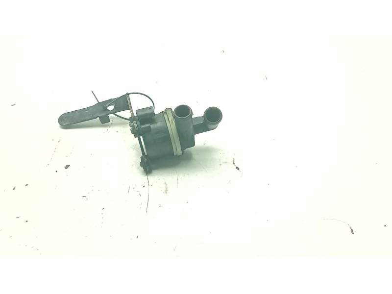 Recambio de bomba agua electrica para volkswagen passat b6 variant (3c5) 1.9 tdi referencia OEM IAM 5N0965561A  