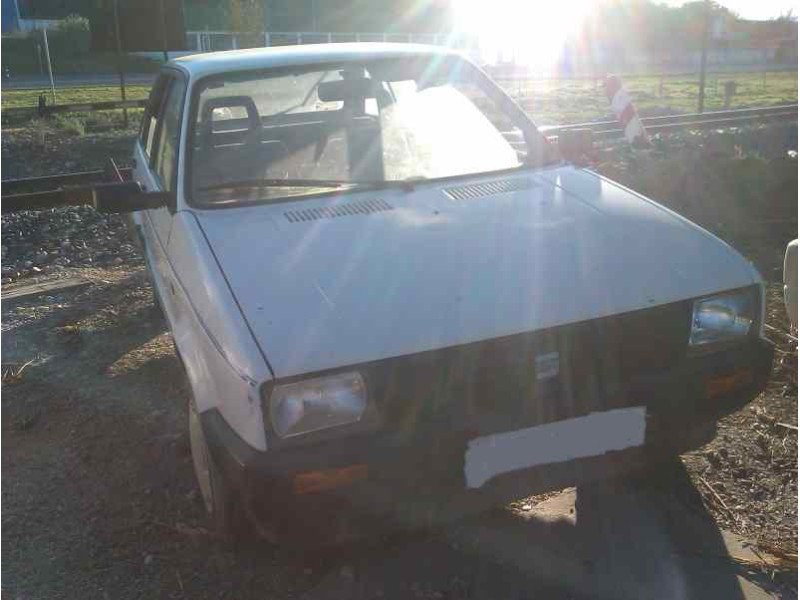 seat ibiza del año 1