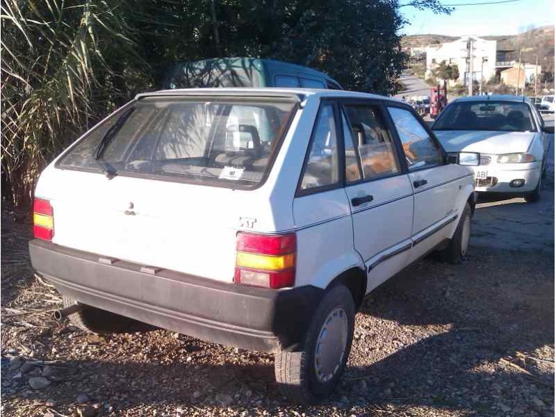 seat ibiza del año 1