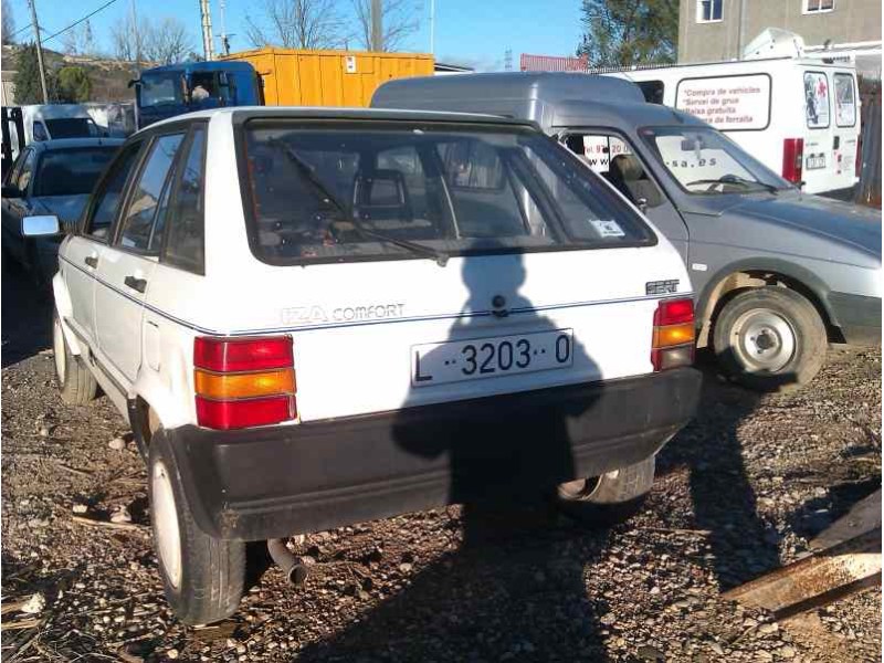 seat ibiza del año 1