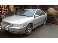 volvo s40 berlina del año 1997
