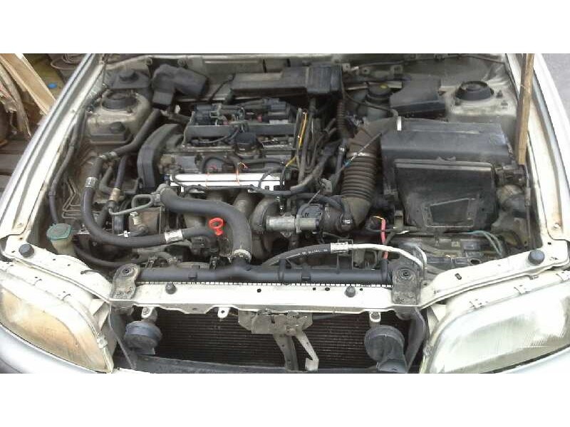 volvo s40 berlina del año 1997