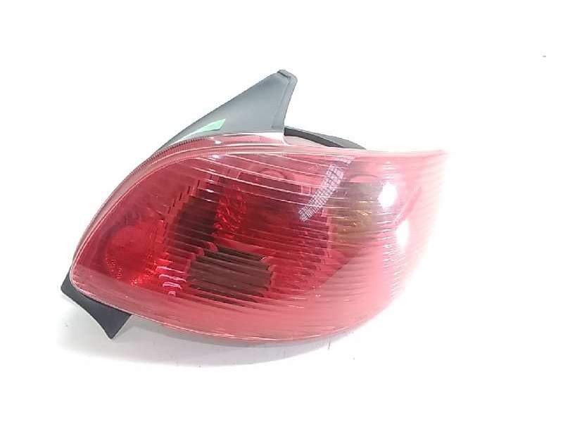 Recambio de piloto trasero derecho para peugeot 206 berlina gti referencia OEM IAM AXO D32563  