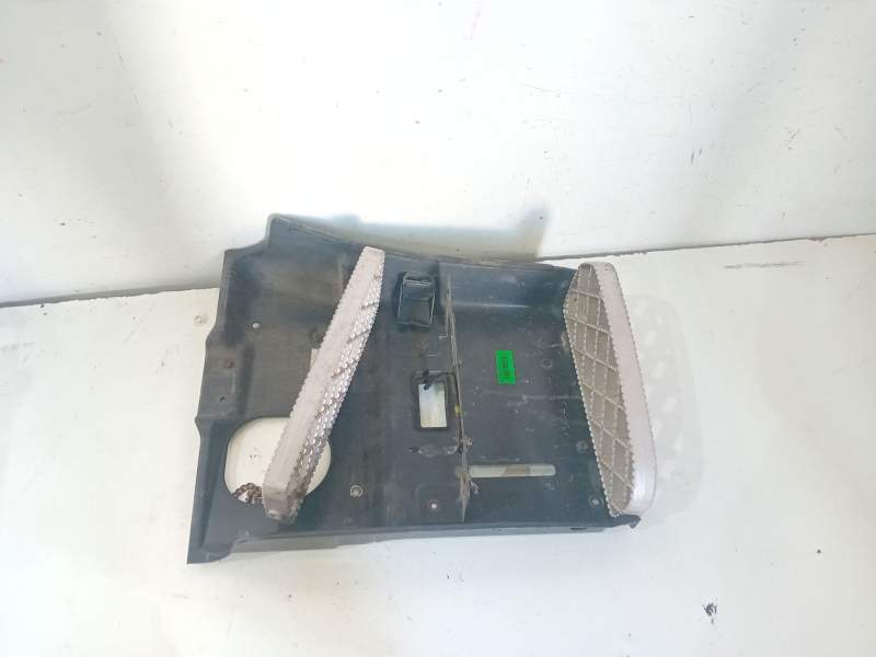 Recambio de estribo de cabina izquierdo para scania r480 referencia OEM IAM   