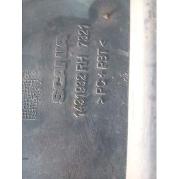 Recambio de guardabarro de cabina delantero dercho para scania r480 referencia OEM IAM 1431932RH7321  