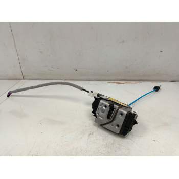 CERRADURA PUERTA DELANTERA DERECHA A2040085899 