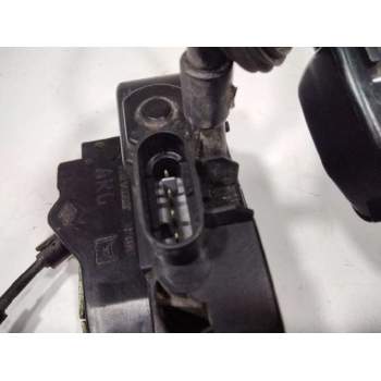 Recambio de cerradura puerta trasera izquierda para nissan primera berlina (p12) referencia OEM IAM   