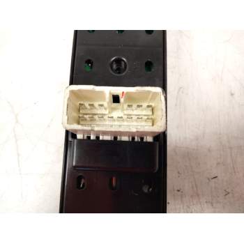 Recambio de mando elevalunas delantero izquierdo para hyundai tucson (jm) 2.0 referencia OEM IAM 93570  