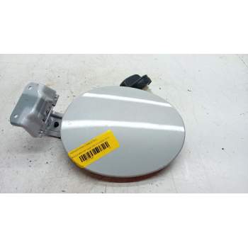 TAPA EXTERIOR COMBUSTIBLE 