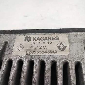 Recambio de caja reles para renault trafic combi (ab 4.01) 2.0 dci diesel fap cat referencia OEM IAM 8200558438A  