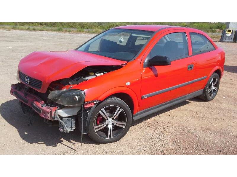 opel astra g berlina del año 2000