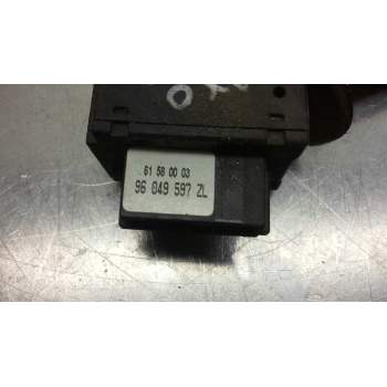 Recambio de mando limpia para citroën saxo referencia OEM IAM 96049597ZL 61580003 3565