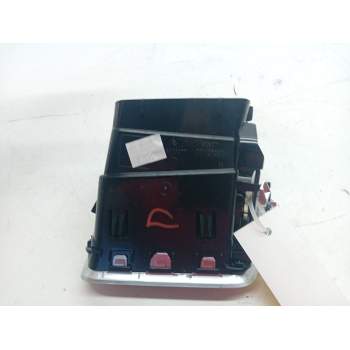 Recambio de aireador derecho para citroën c4 aircross 1.6 hdi 115 referencia OEM IAM 9676606977  