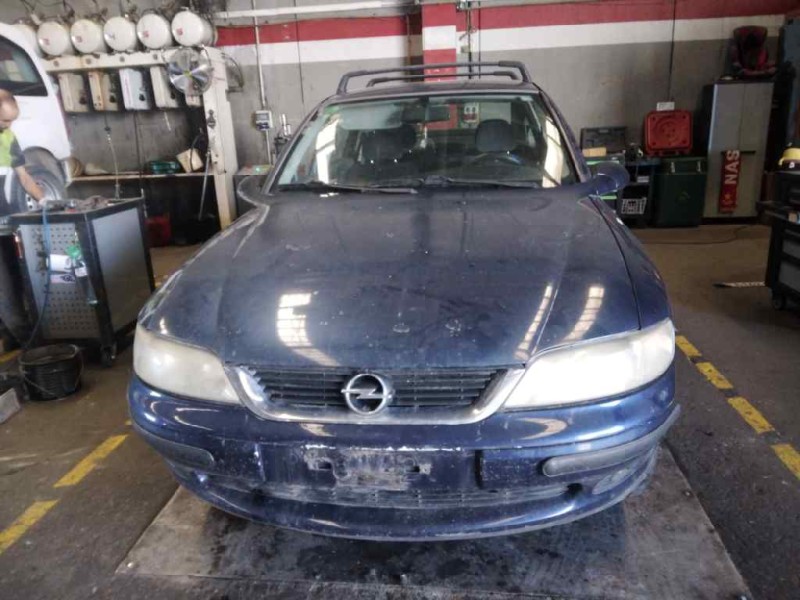 opel vectra b berlina del año 1999