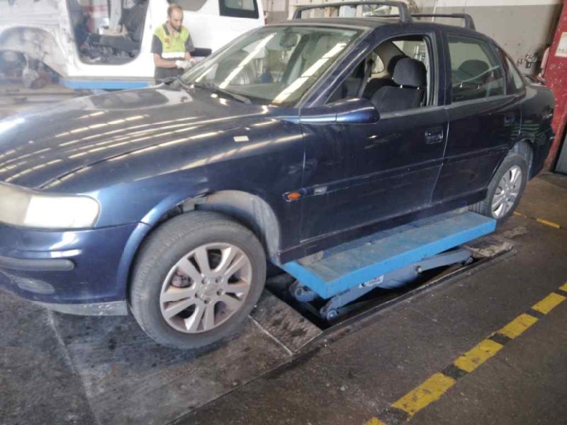 opel vectra b berlina del año 1999