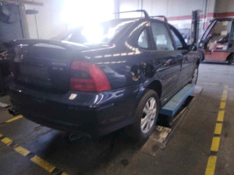 opel vectra b berlina del año 1999