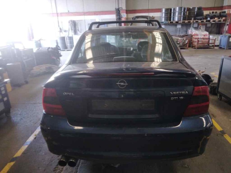opel vectra b berlina del año 1999