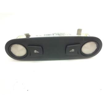 LUZ INTERIOR 8T0947111B 