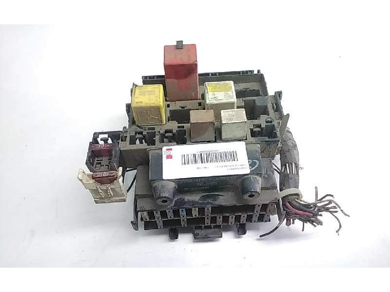 Recambio de caja fusibles para ford fiesta courier referencia OEM IAM 94FG14A073AA  