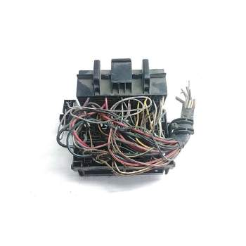 Recambio de caja fusibles para ford fiesta courier referencia OEM IAM 94FG14A073AA  