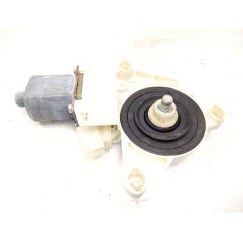 MOTOR ELEVALUNAS DELANTERO IZQUIERDO A2469065100 