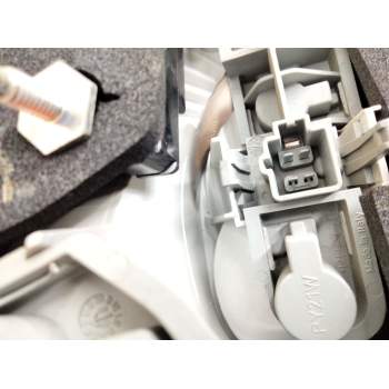 Recambio de piloto trasero derecho para volvo c30 (533) 1.6 d referencia OEM IAM 31213 27710205 
