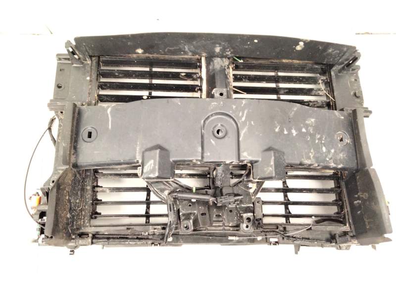 Recambio de panel frontal para mazda cx-30 (dm, dt, ed) skyactiv-g m hybrid referencia OEM IAM BDTS5311  
