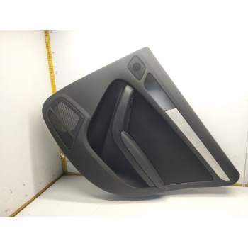 GUARNECIDO PUERTA TRASERA DERECHA 8K0867306 