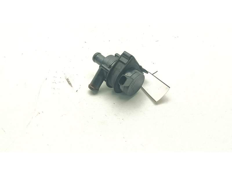 Recambio de bomba agua electrica para audi a4 b8 (8k2) 2.0 tfsi referencia OEM IAM 06H965561  