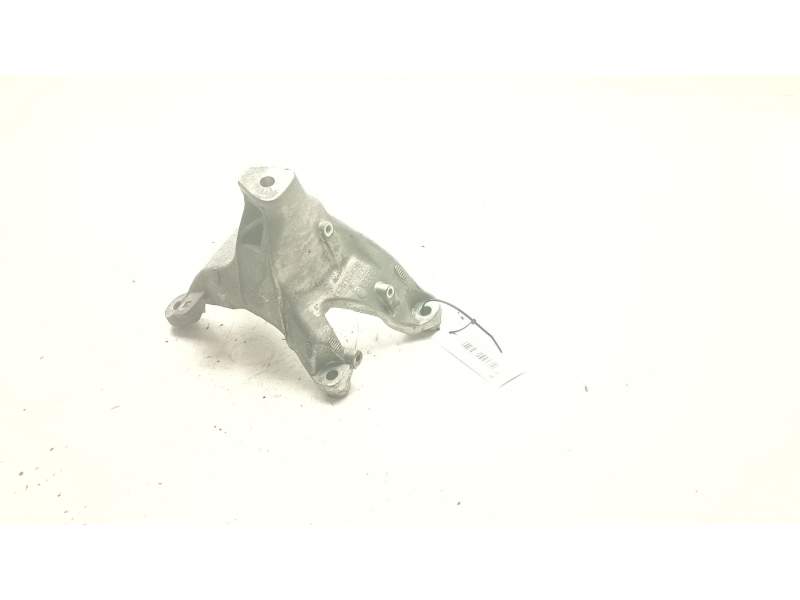 Recambio de soporte motor trasero para audi a4 b8 (8k2) 2.0 tfsi referencia OEM IAM 8K0199308BD  