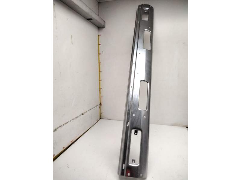 Recambio de paragolpes delantero para nissan terrano i (wd21) 2.4 i 4wd referencia OEM IAM CROMADO  NUEVO