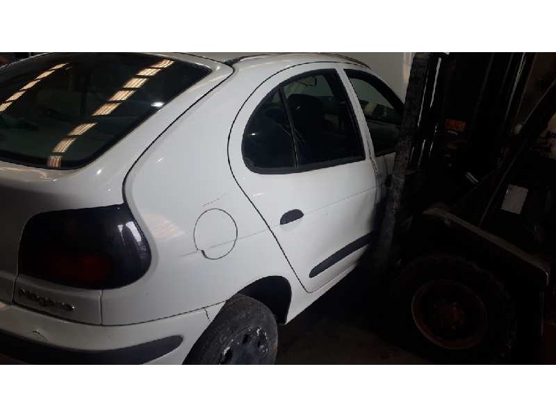 renault megane i berlina hatchback (ba0) del año 1999