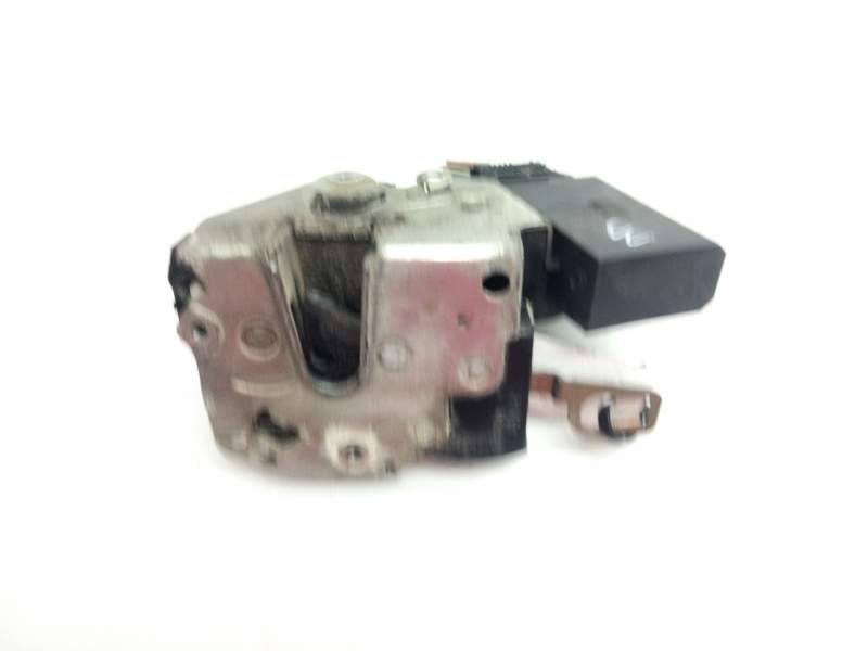Recambio de cerradura puerta delantera derecha para bmw serie 3 berlina (e36) 318i referencia OEM IAM 8122418  