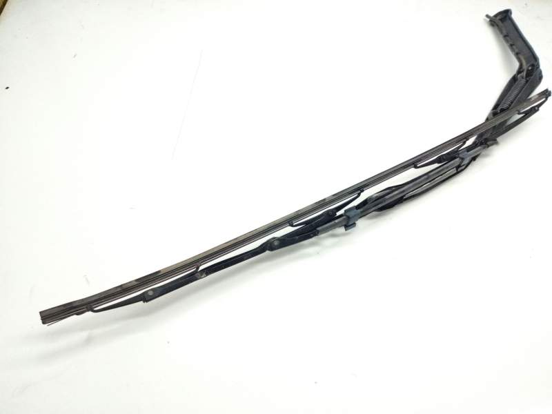 Recambio de brazo limpia delantero derecho para scania r480 referencia OEM IAM   