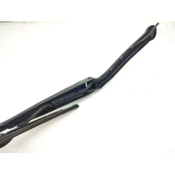 Recambio de brazo limpia delantero derecho para scania r480 referencia OEM IAM   