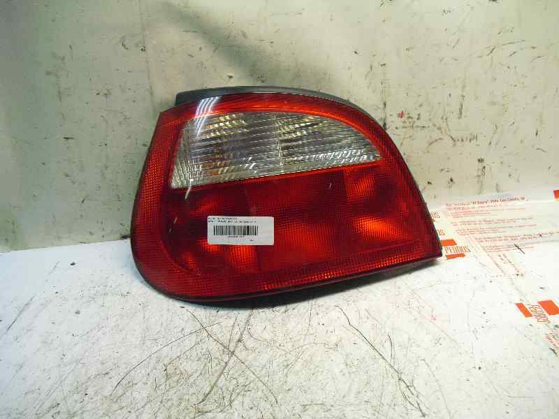 Recambio de piloto trasero izquierdo para renault megane i fase 2 berlina (ba0) 1.4 16v privilege referencia OEM IAM 7700428320 