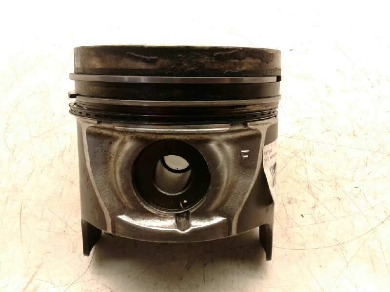 Recambio de piston para opel monterey ltd referencia OEM IAM 7681  