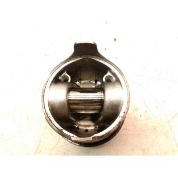 Recambio de piston para opel monterey ltd referencia OEM IAM 7681  