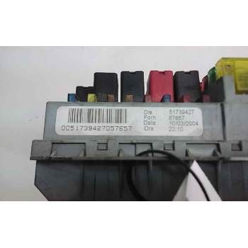 Recambio de caja fusibles para fiat idea (135) 1.9 multijet active plus referencia OEM IAM 051739427057657  