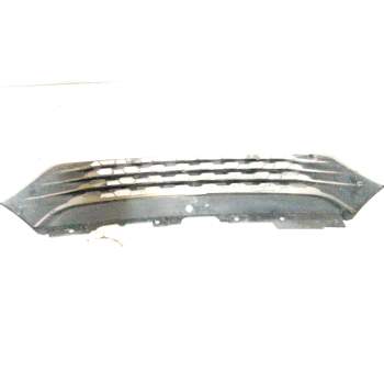 Recambio de rejilla delantera para iveco daily vi furgoneta 33s16, 35s16, 35c16, 40c16, 50c16 referencia OEM IAM 5802075839  